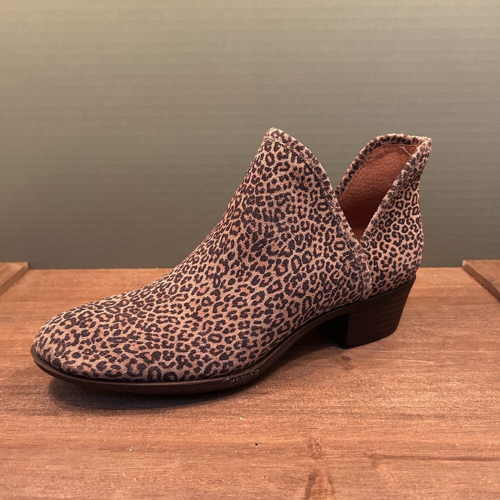 Lucky Brand Womens Leopard Print Leather Block 1.5" Heel Booties Size 7.5M